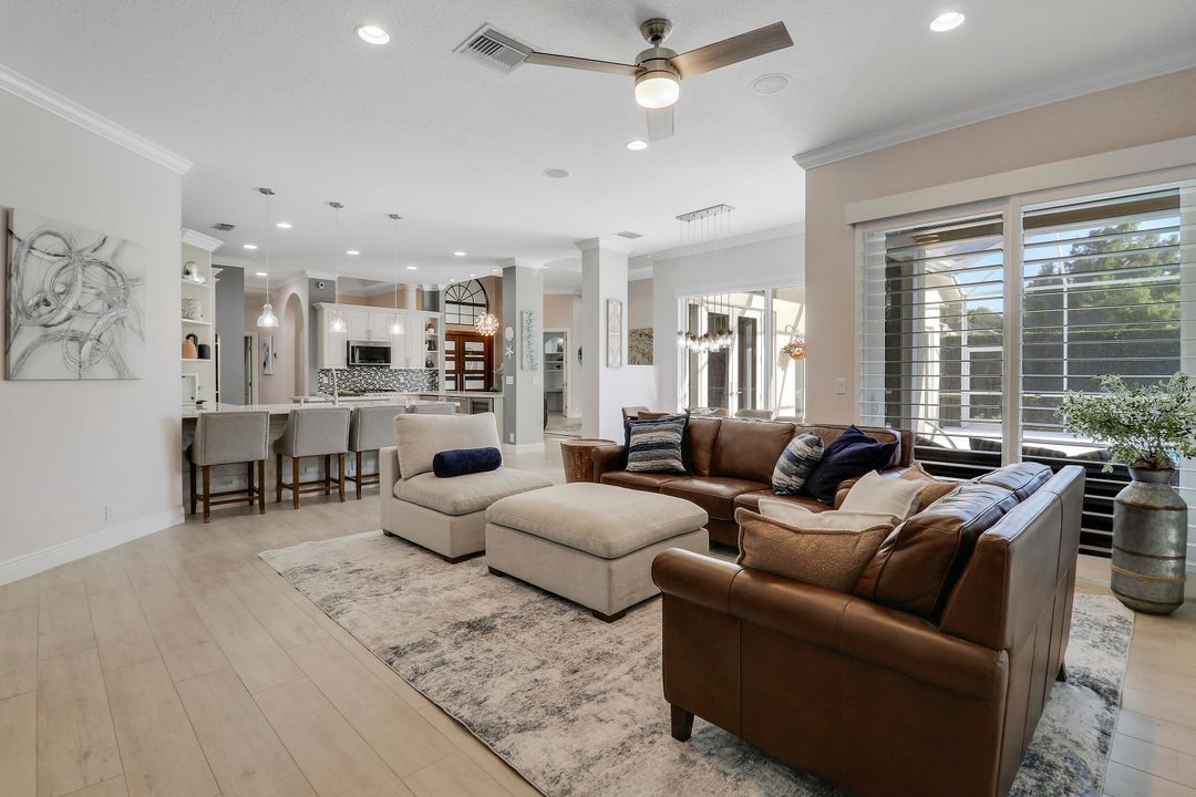 Под контрактом: $2,199,000 (6 спален, 6 ванн, 4326 Квадратных фут)