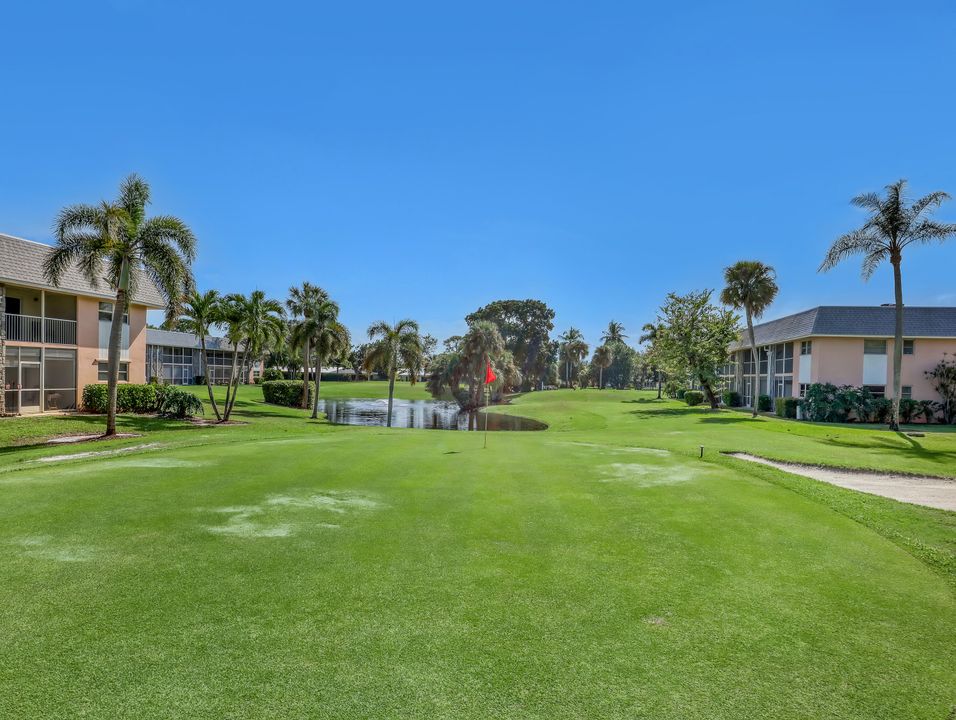 待售: $169,900 (2 贝兹, 2 浴室, 891 平方英尺)