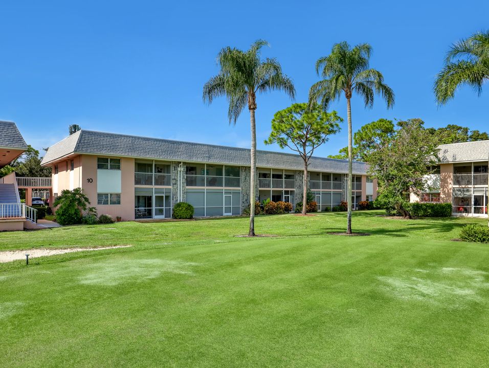 待售: $169,900 (2 贝兹, 2 浴室, 891 平方英尺)