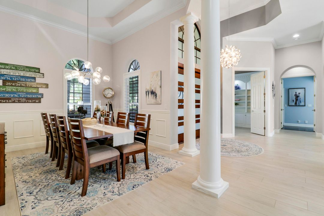 Под контрактом: $2,199,000 (6 спален, 6 ванн, 4326 Квадратных фут)