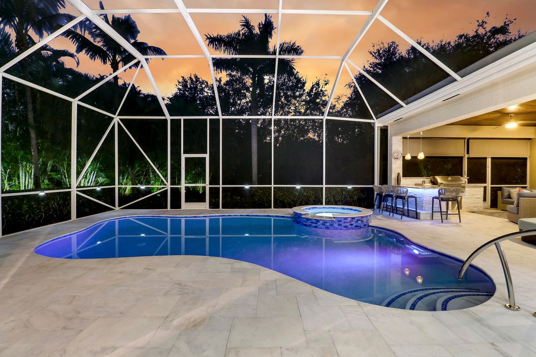 Под контрактом: $2,199,000 (6 спален, 6 ванн, 4326 Квадратных фут)