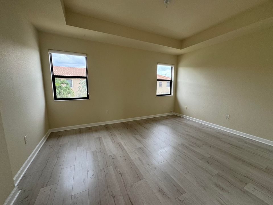 For Rent: $3,500 (3 beds, 2 baths, 1650 Square Feet)