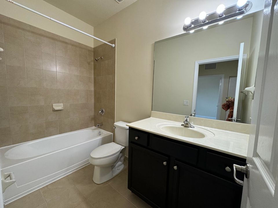 For Rent: $3,500 (3 beds, 2 baths, 1650 Square Feet)