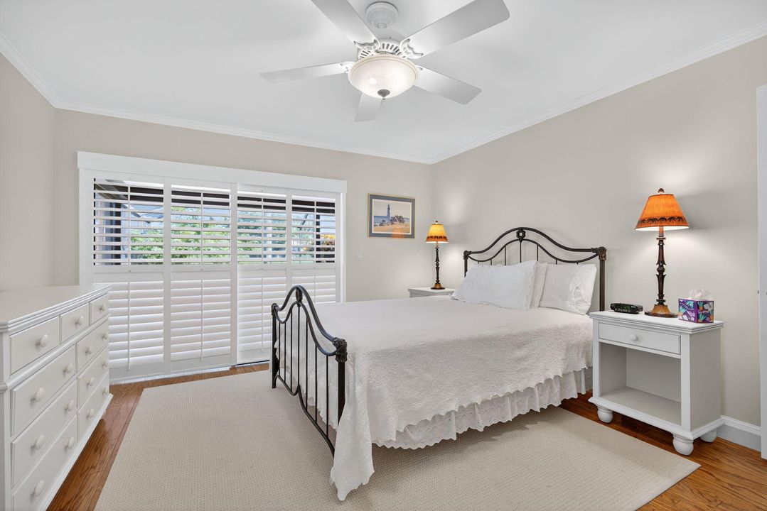 合同活跃: $1,750,000 (3 贝兹, 3 浴室, 2365 平方英尺)