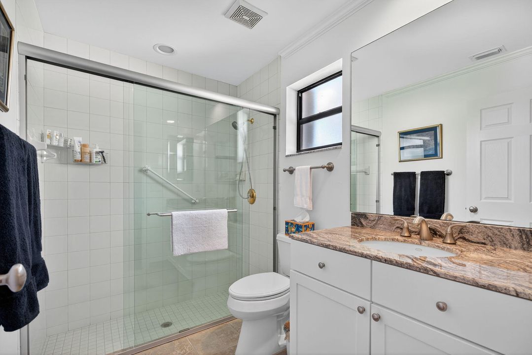 合同活跃: $1,750,000 (3 贝兹, 3 浴室, 2365 平方英尺)