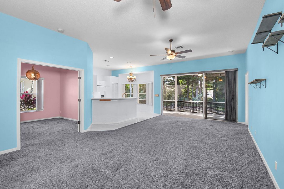 Под контрактом: $435,000 (3 спален, 2 ванн, 1617 Квадратных фут)