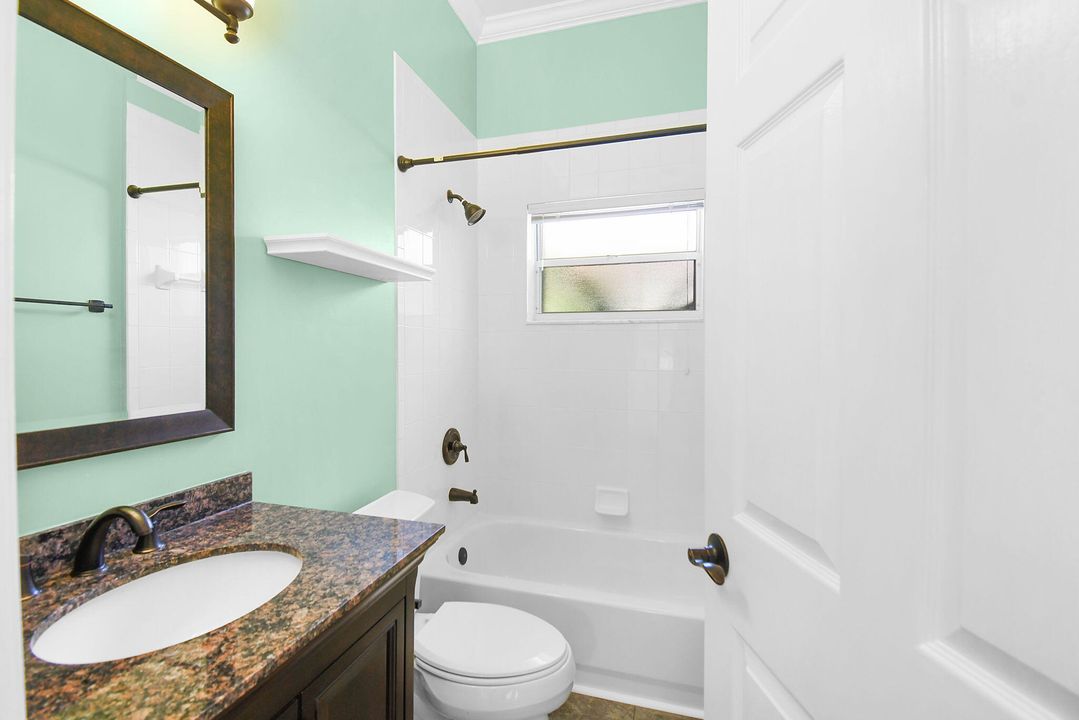 Под контрактом: $435,000 (3 спален, 2 ванн, 1617 Квадратных фут)