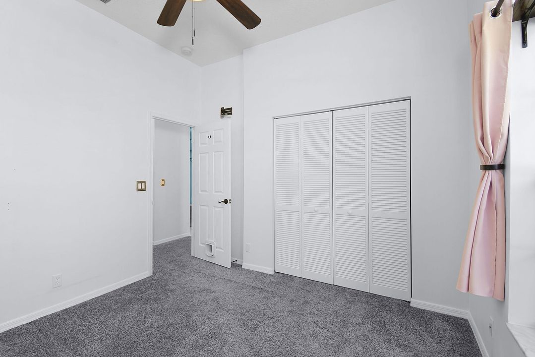 Под контрактом: $435,000 (3 спален, 2 ванн, 1617 Квадратных фут)