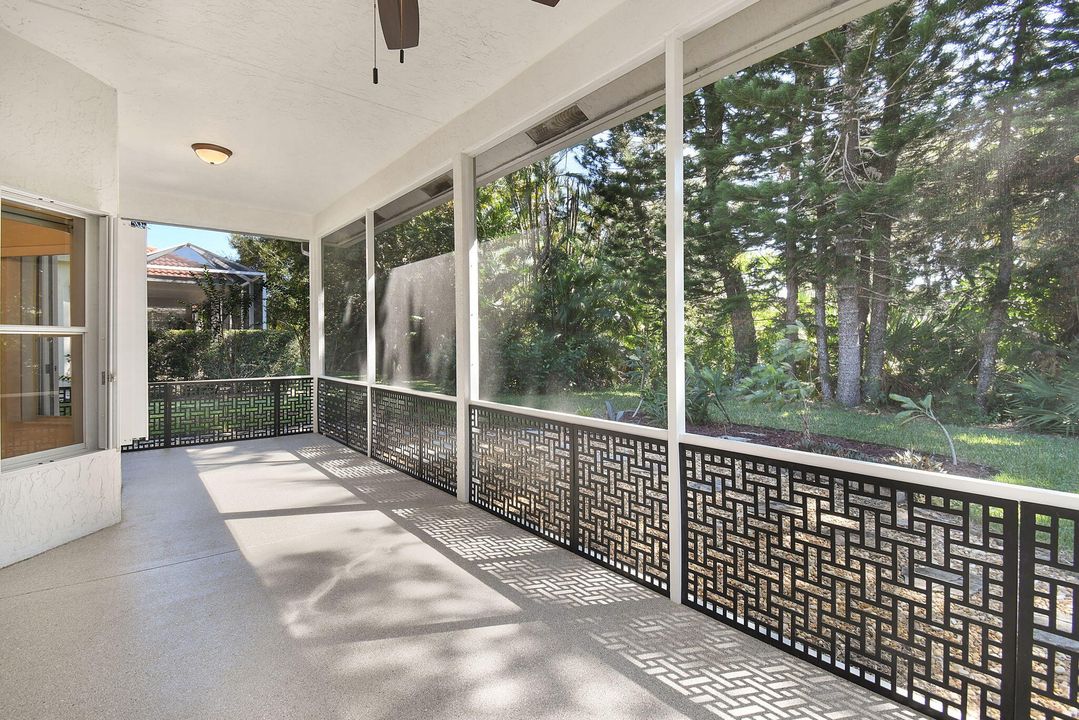 Под контрактом: $435,000 (3 спален, 2 ванн, 1617 Квадратных фут)