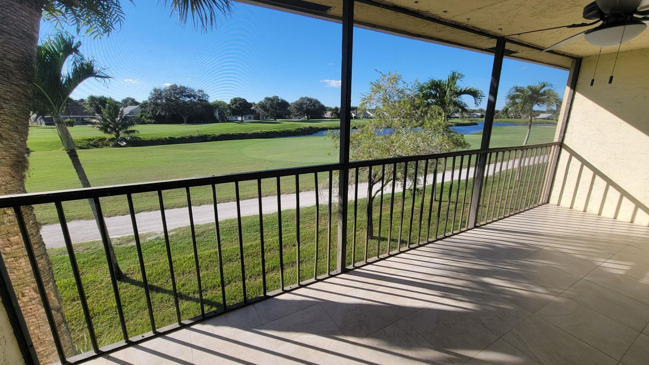 For Rent: $2,800 (2 beds, 2 baths, 1178 Square Feet)