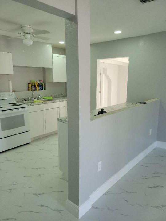 For Sale: $350,000 (3 beds, 2 baths, 1074 Square Feet)