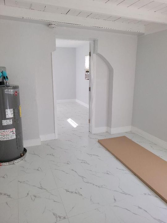 For Sale: $350,000 (3 beds, 2 baths, 1074 Square Feet)