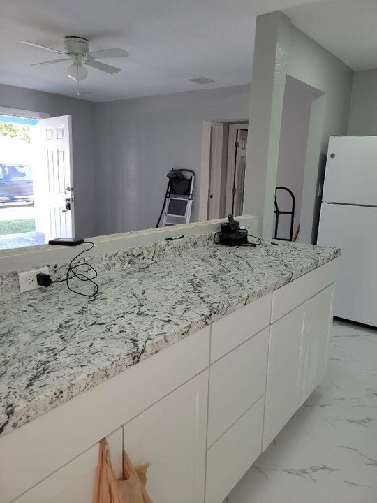 For Sale: $350,000 (3 beds, 2 baths, 1074 Square Feet)