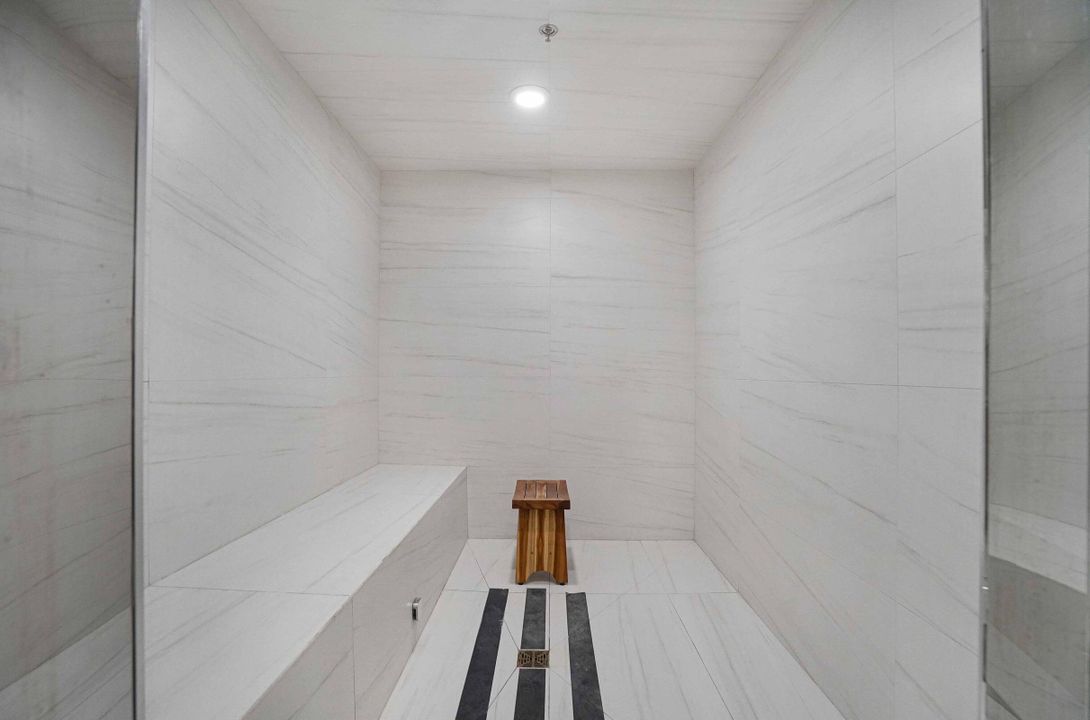 For Rent: $7,500 (1 beds, 1 baths, 941 Square Feet)