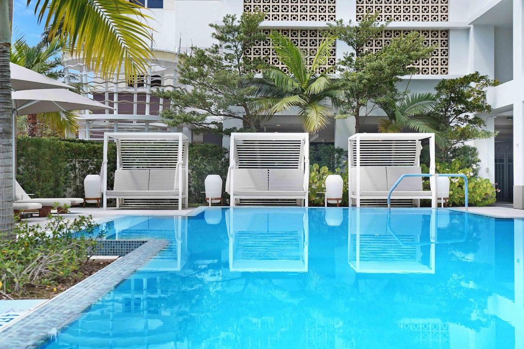 For Rent: $7,500 (1 beds, 1 baths, 941 Square Feet)