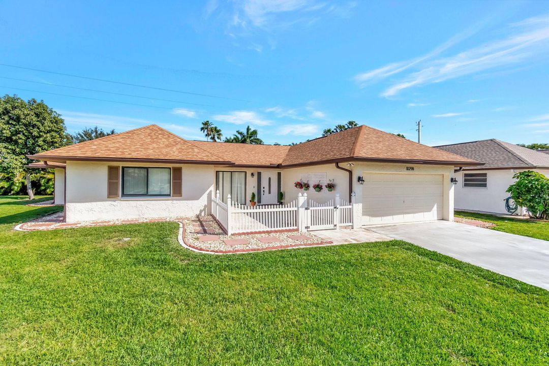 Recently Sold: $630,000 (3 beds, 2 baths, 2217 Square Feet)
