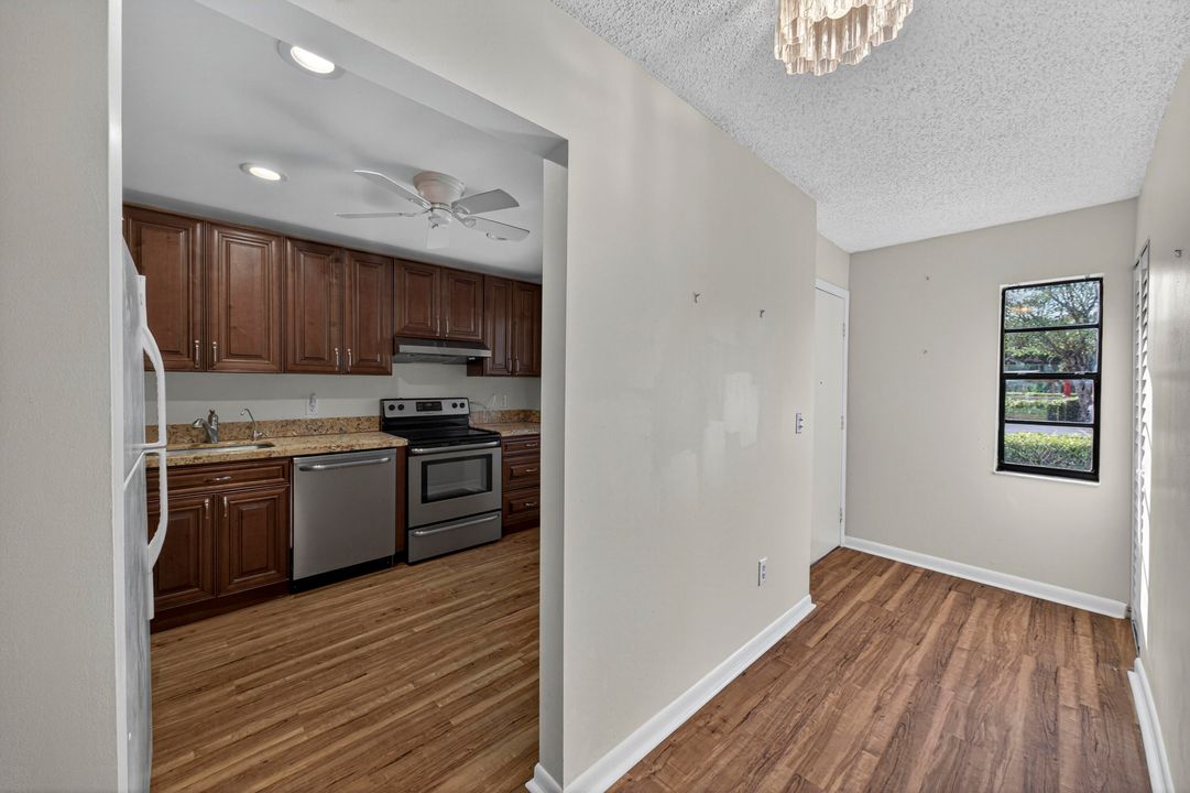 For Sale: $238,788 (2 beds, 2 baths, 1266 Square Feet)