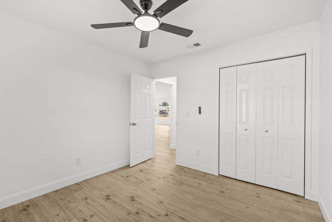 合同活跃: $385,000 (3 贝兹, 2 浴室, 1548 平方英尺)