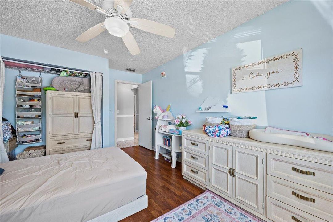 Active With Contract: $268,500 (2 beds, 2 baths, 1102 Square Feet)