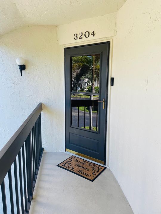 For Sale: $250,000 (3 beds, 2 baths, 1275 Square Feet)