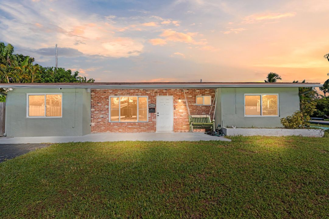 Active With Contract: $499,000 (3 beds, 2 baths, 1450 Square Feet)