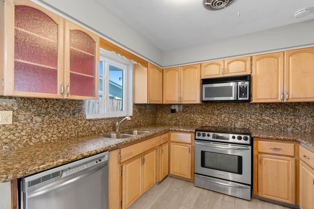 Active With Contract: $499,000 (3 beds, 2 baths, 1450 Square Feet)