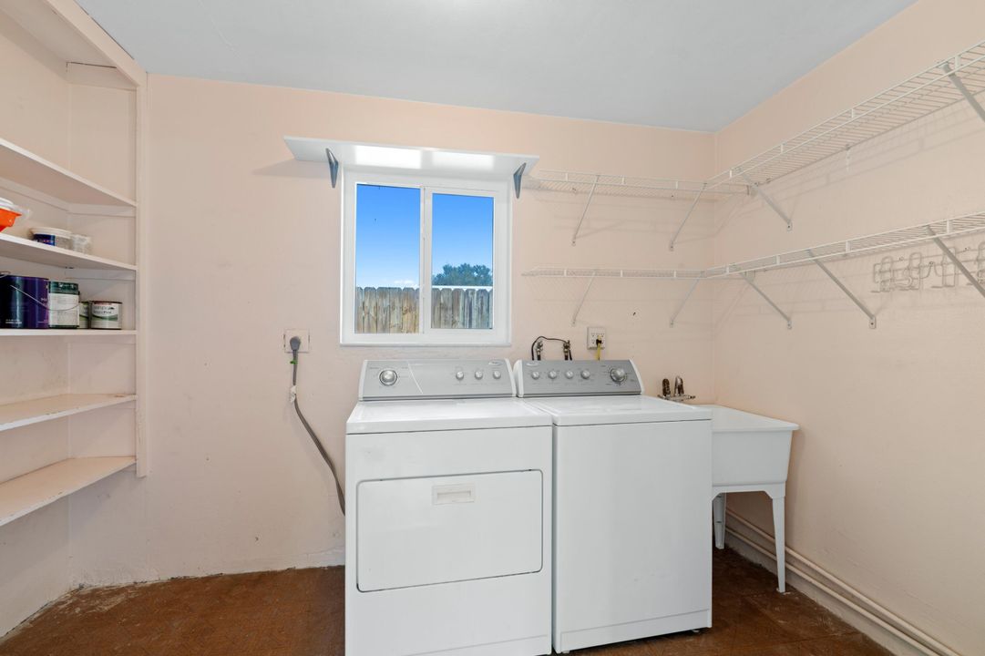 Active With Contract: $499,000 (3 beds, 2 baths, 1450 Square Feet)