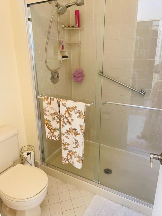 For Sale: $250,000 (3 beds, 2 baths, 1275 Square Feet)