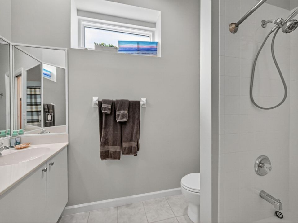 For Sale: $449,900 (3 beds, 3 baths, 1863 Square Feet)