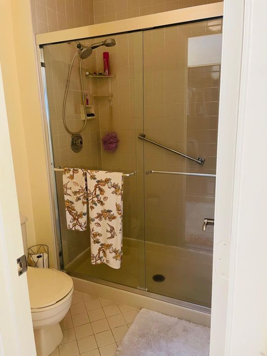 For Sale: $250,000 (3 beds, 2 baths, 1275 Square Feet)