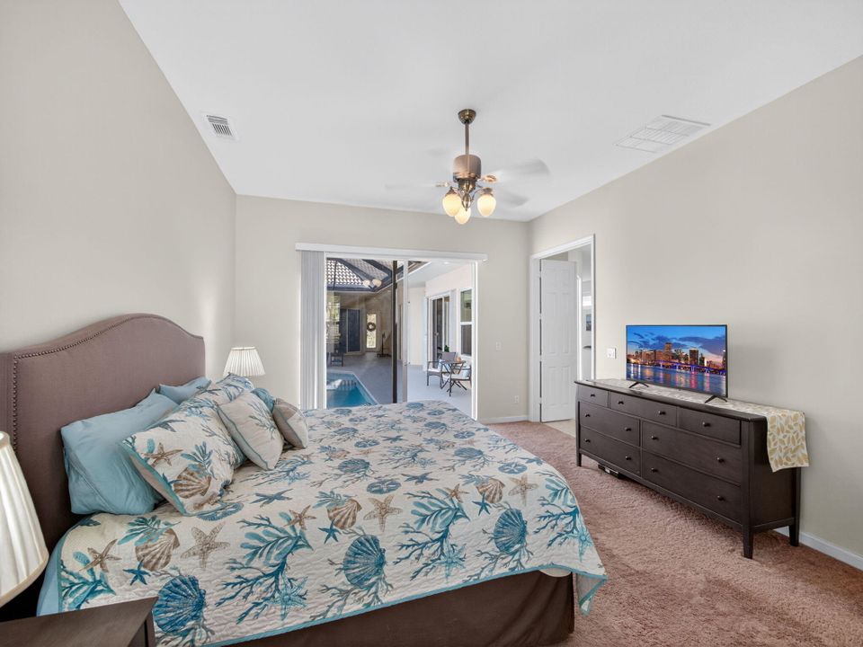 For Sale: $449,900 (3 beds, 3 baths, 1863 Square Feet)