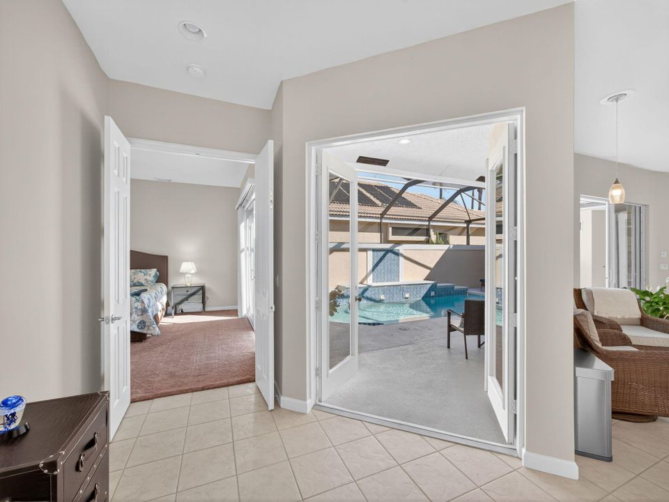 For Sale: $449,900 (3 beds, 3 baths, 1863 Square Feet)