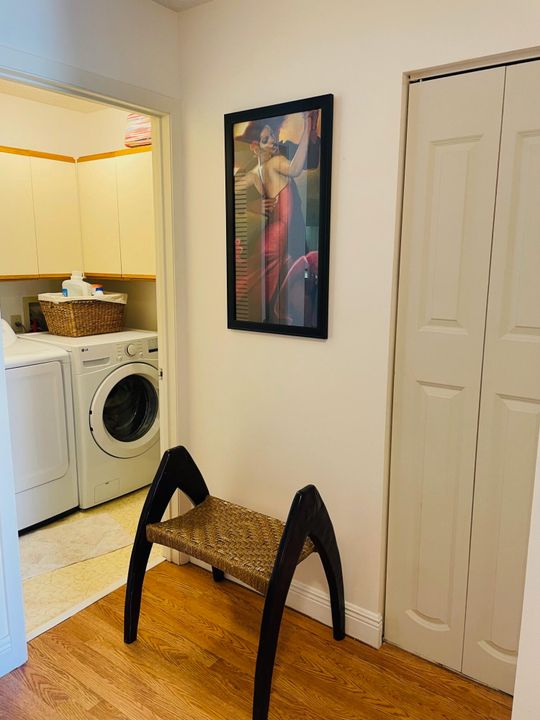 For Sale: $250,000 (3 beds, 2 baths, 1275 Square Feet)