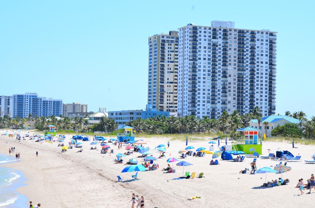 Active With Contract: $499,000 (3 beds, 2 baths, 1450 Square Feet)