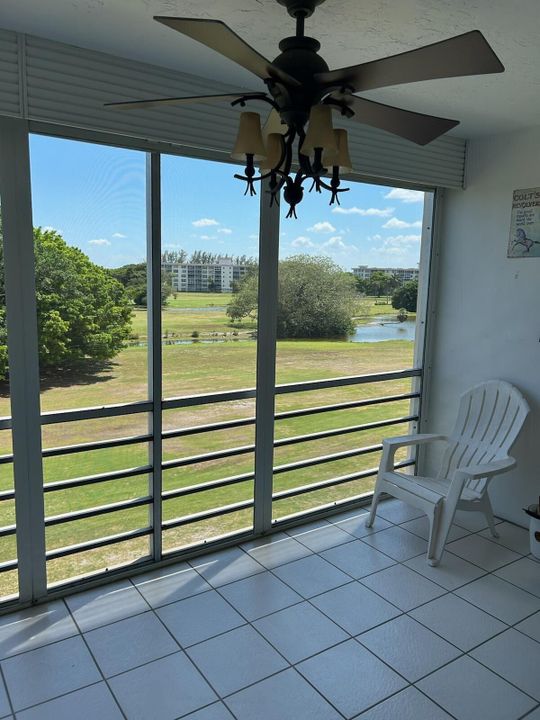 出租: $2,350 (2 贝兹, 2 浴室, 1150 平方英尺)