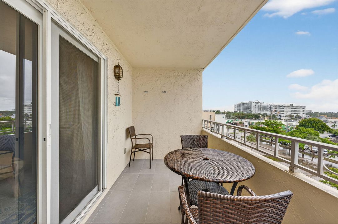 For Sale: $225,000 (2 beds, 1 baths, 850 Square Feet)