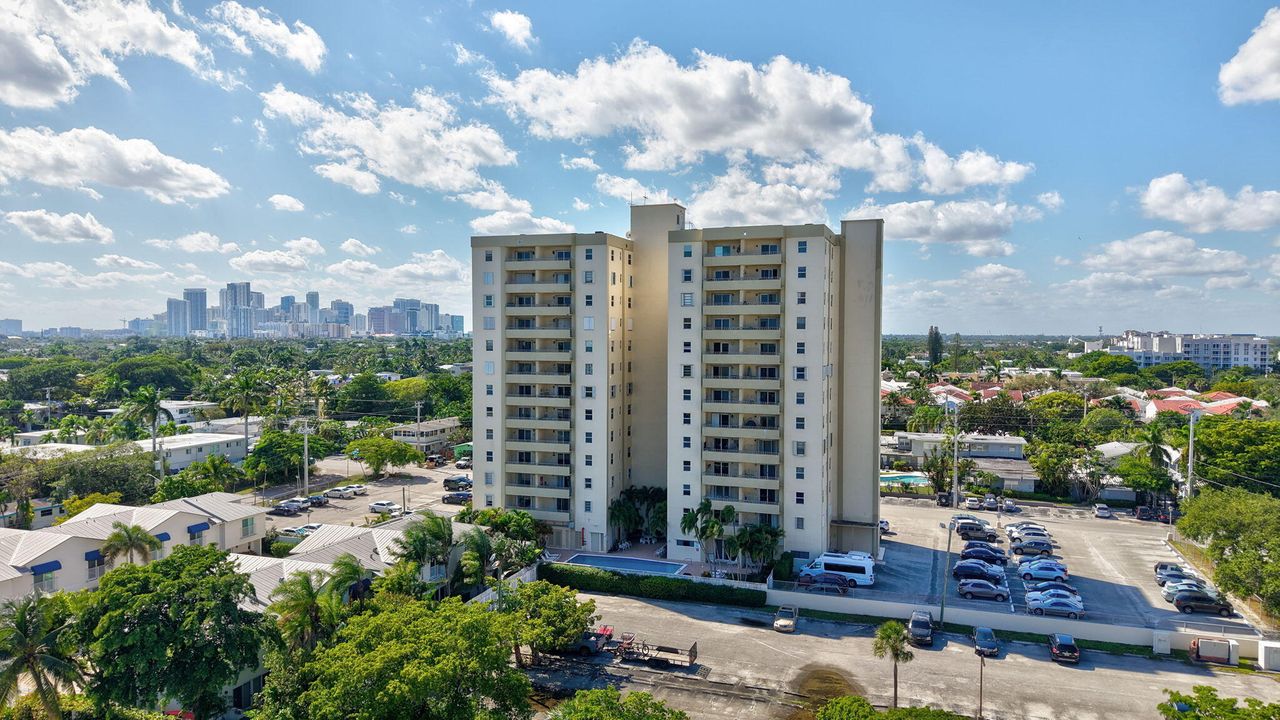 For Sale: $225,000 (2 beds, 1 baths, 850 Square Feet)