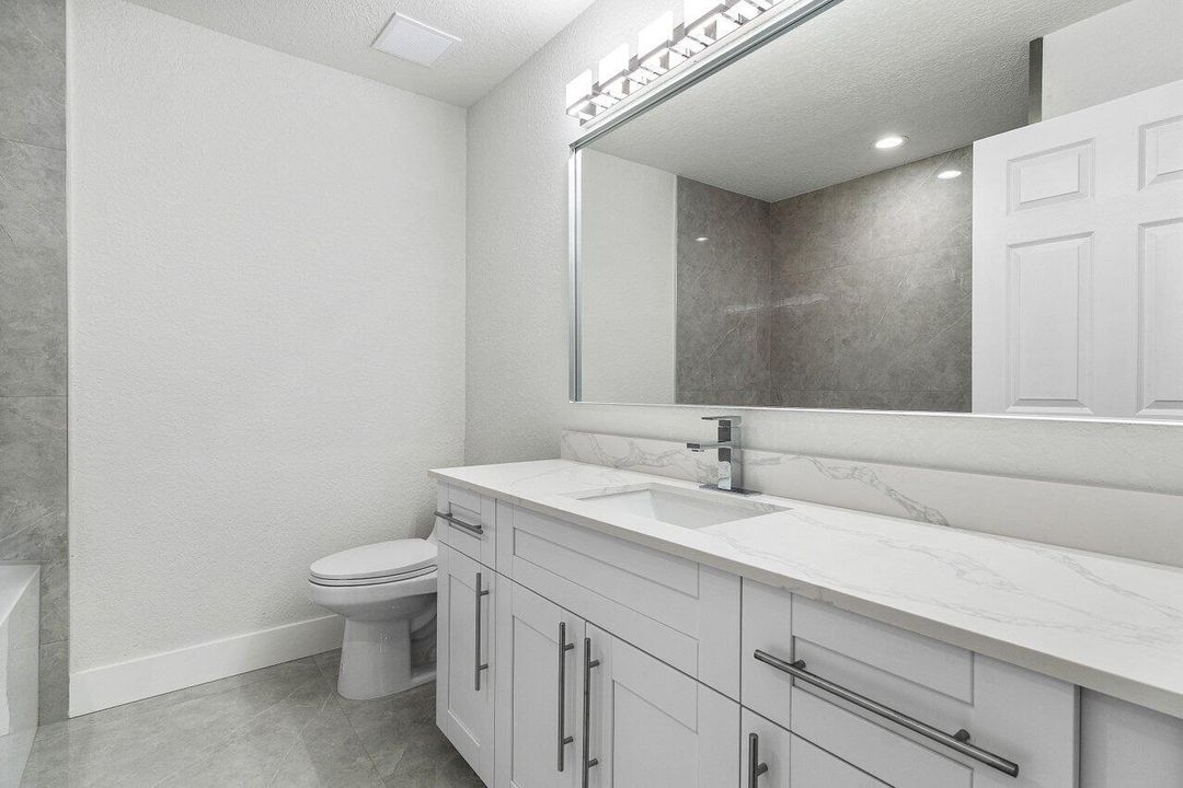 Active With Contract: $699,999 (3 beds, 3 baths, 1911 Square Feet)