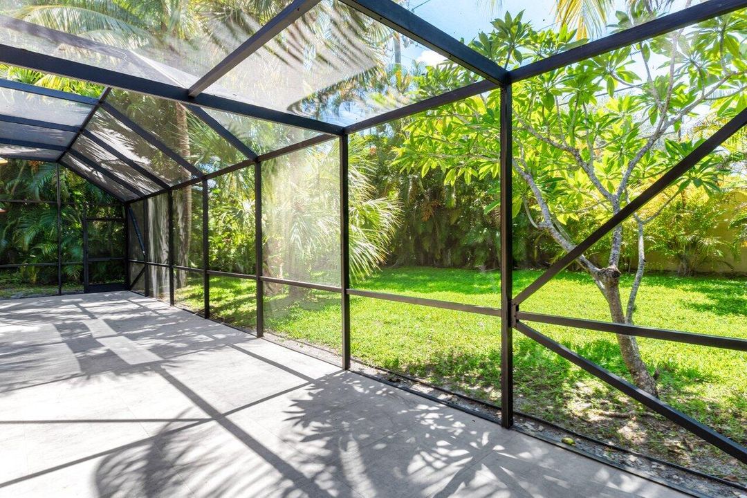 Active With Contract: $699,999 (3 beds, 3 baths, 1911 Square Feet)