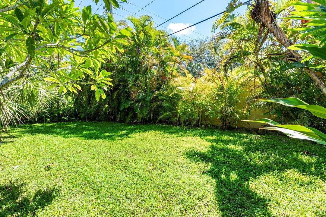 Active With Contract: $699,999 (3 beds, 3 baths, 1911 Square Feet)