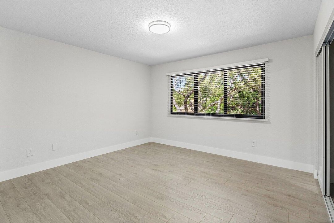 Active With Contract: $699,999 (3 beds, 3 baths, 1911 Square Feet)