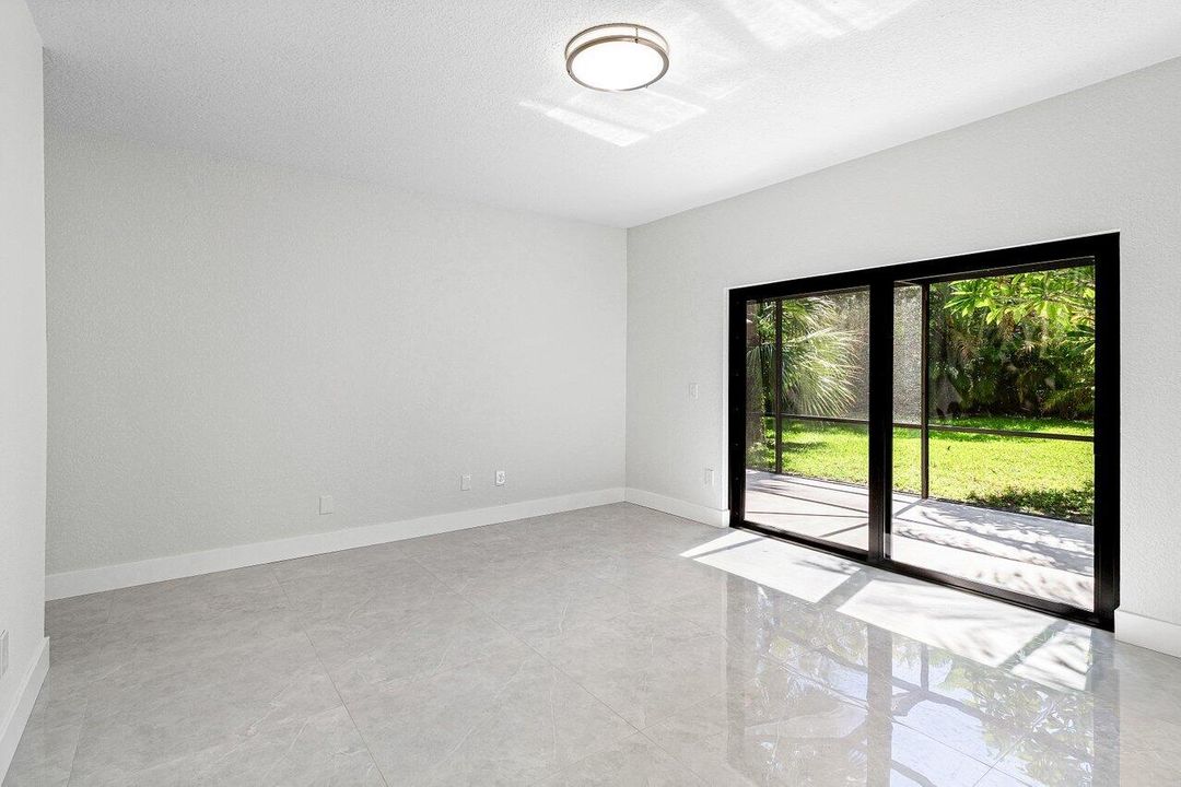 Active With Contract: $699,999 (3 beds, 3 baths, 1911 Square Feet)