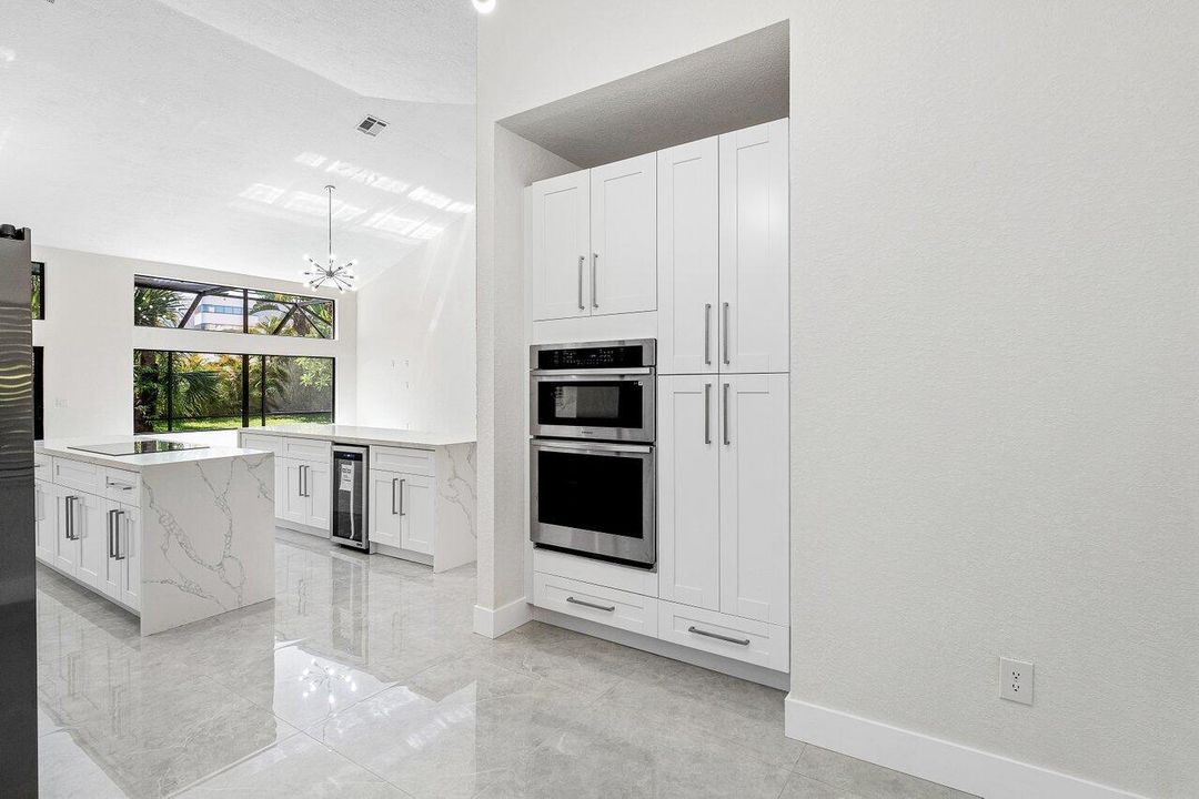 Active With Contract: $699,999 (3 beds, 3 baths, 1911 Square Feet)