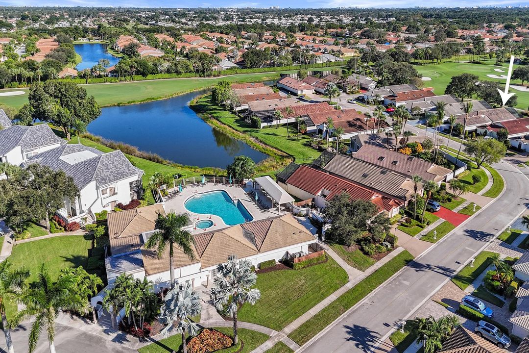 Active With Contract: $995,000 (3 beds, 3 baths, 2042 Square Feet)