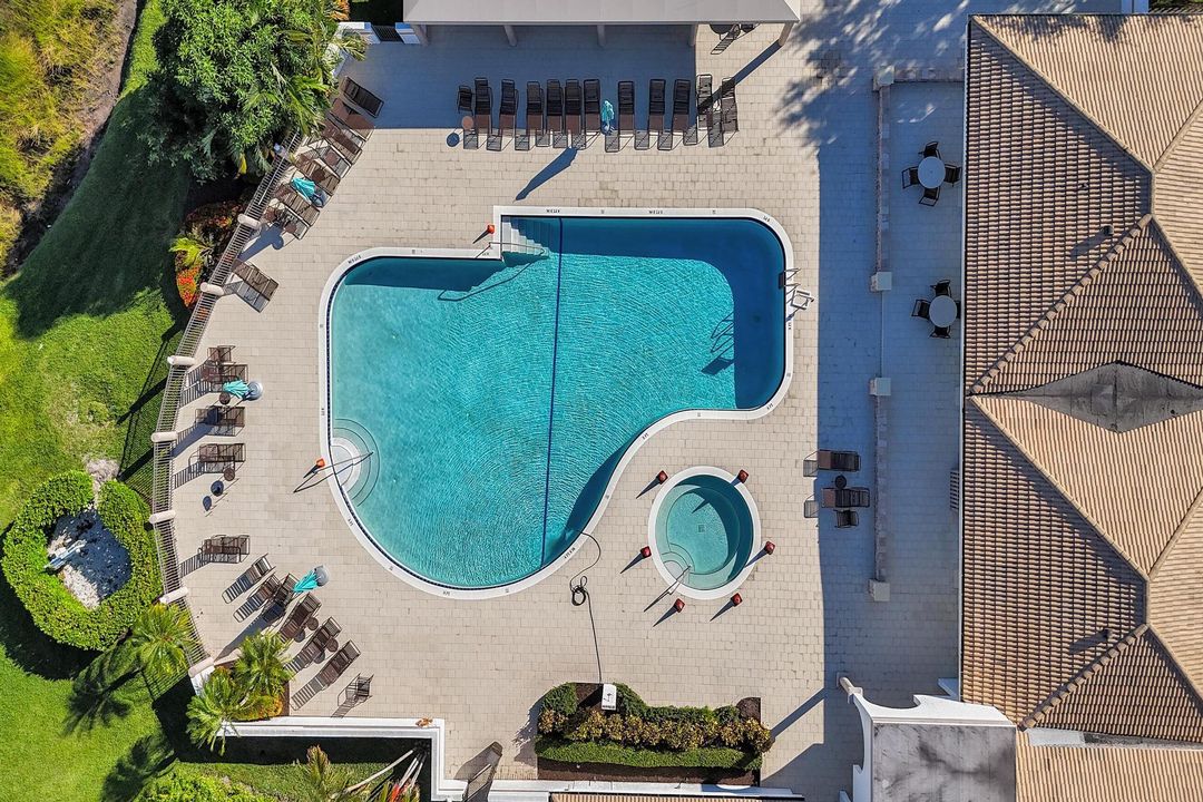 Active With Contract: $995,000 (3 beds, 3 baths, 2042 Square Feet)