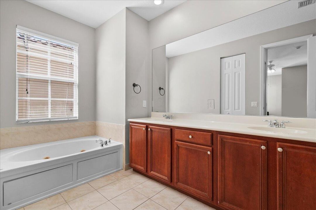 For Sale: $1,175,000 (4 beds, 3 baths, 3166 Square Feet)