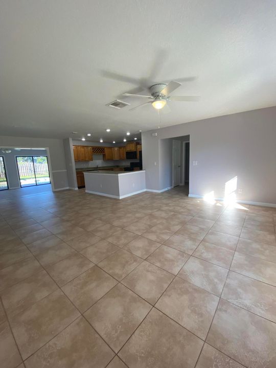 For Sale: $389,000 (3 beds, 2 baths, 1787 Square Feet)