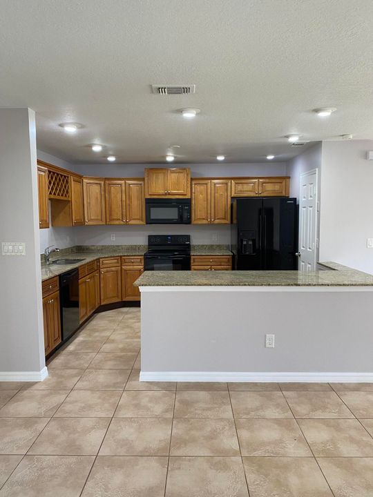 For Sale: $389,000 (3 beds, 2 baths, 1787 Square Feet)