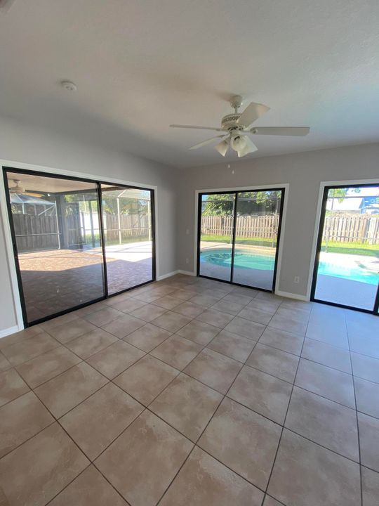 For Sale: $389,000 (3 beds, 2 baths, 1787 Square Feet)