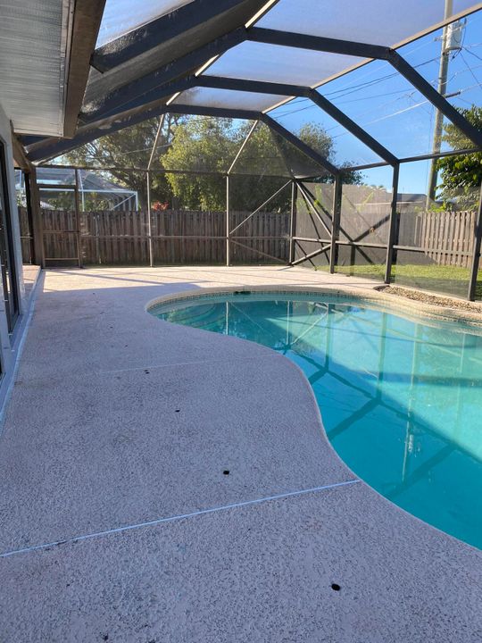 For Sale: $389,000 (3 beds, 2 baths, 1787 Square Feet)